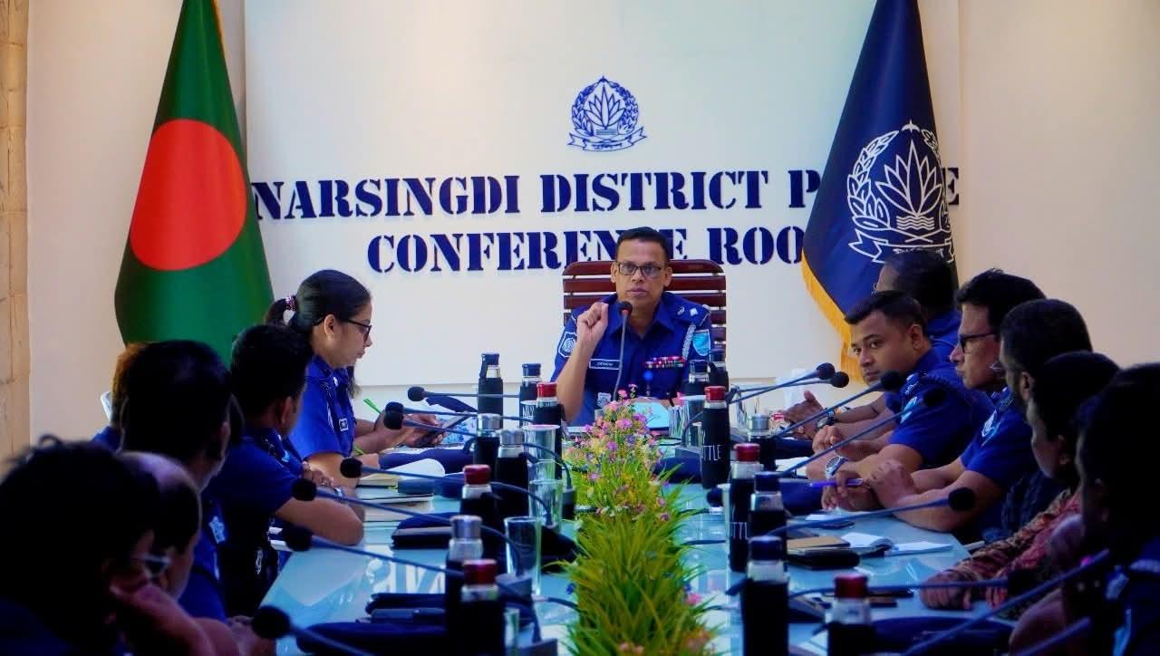 নরসিংদীতে নবাগত পুলিশ সুপারের দায়িত্ব গ্রহণের পর বিশেষ অভিযানে গ্রেফতার ৪৫